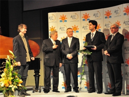viragh-andras-gabor-prima_20111126152146_80.jpg